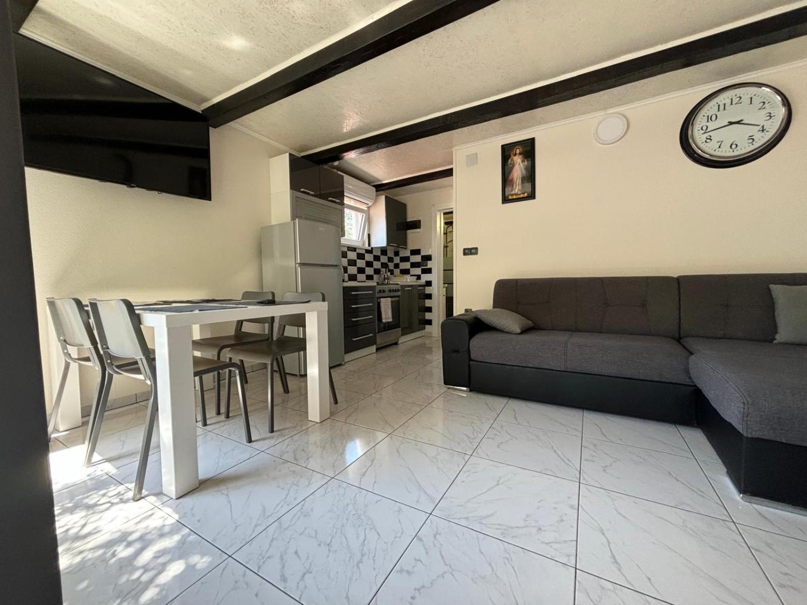 Apartmani Bosnjak Starigrad Paklenica Exteriör bild