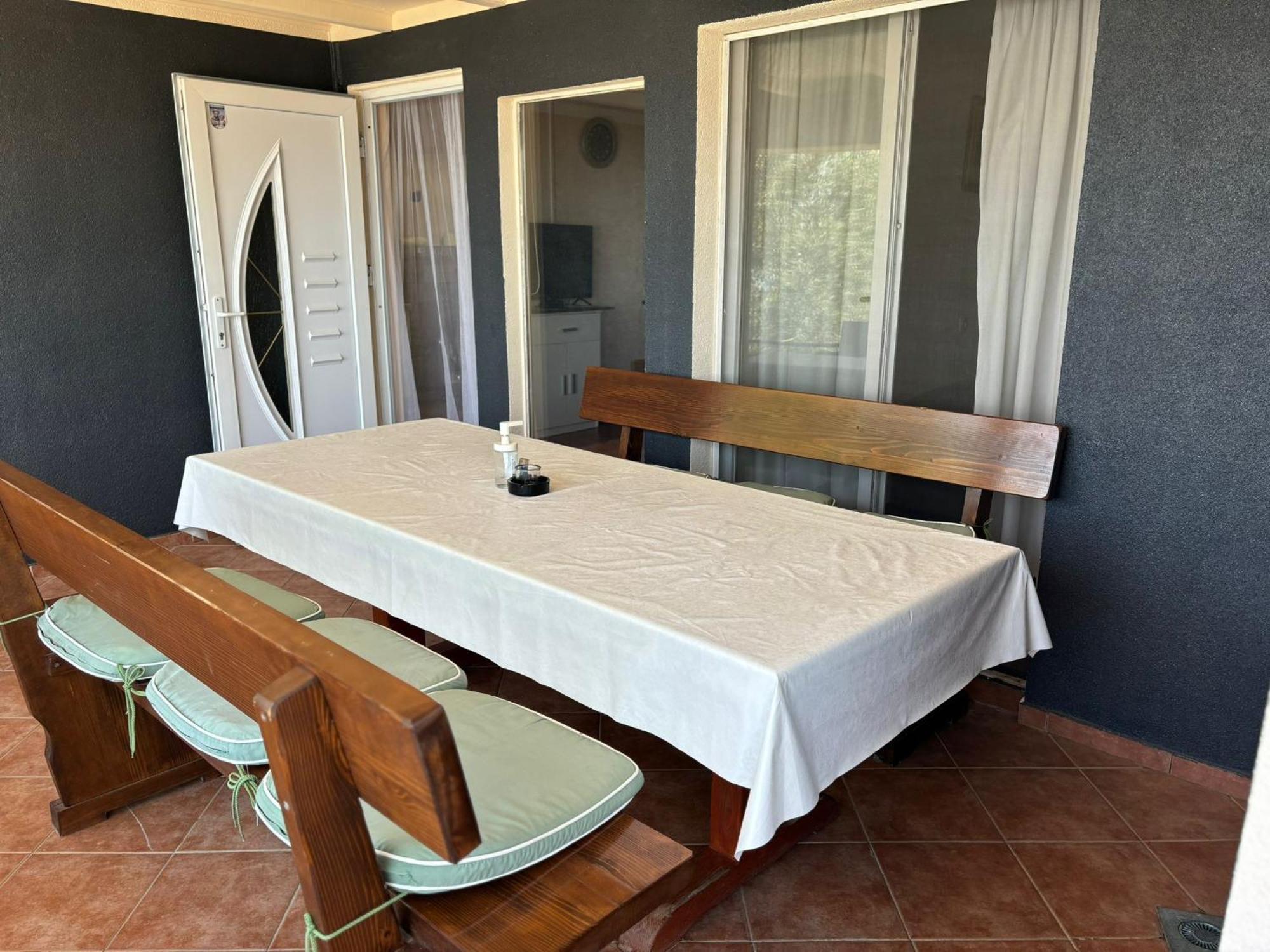 Apartmani Bosnjak Starigrad Paklenica Rum bild
